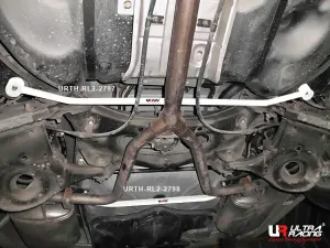 Ultra Racing Nissan Altima/Teana (L33) 2.0/2.5 12-18/Elgrand 3.5 10+ 2WD UltraRacing 2-Point Rear Lower Bar (2797), référence URTH-RL2-2797
