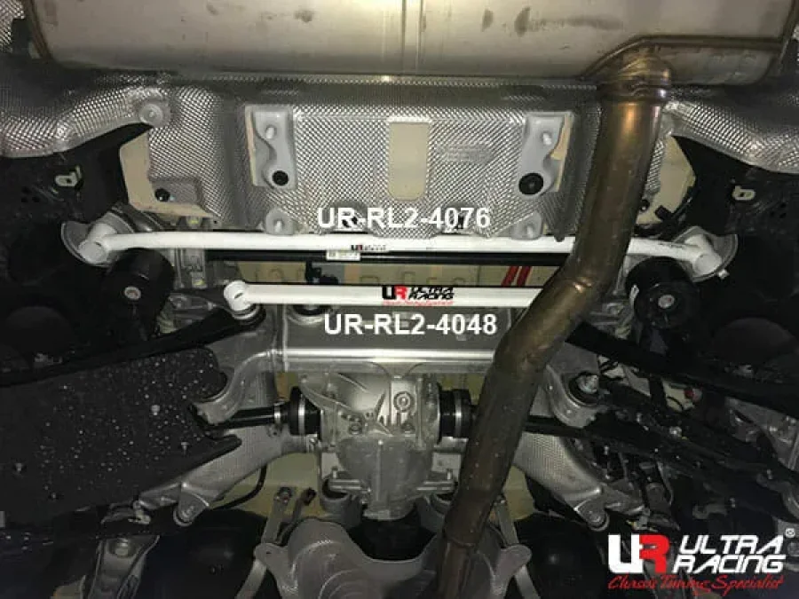 Ultra Racing BMW 7 G11 (730i) 2.0T 16-19/520D 2.0 17+/530E 2.0T 17+/530I 2.0T 17+ 2WD UltraRacing 2-Point Rear Lower Bar (4048), référence URTH-RL2-4048
