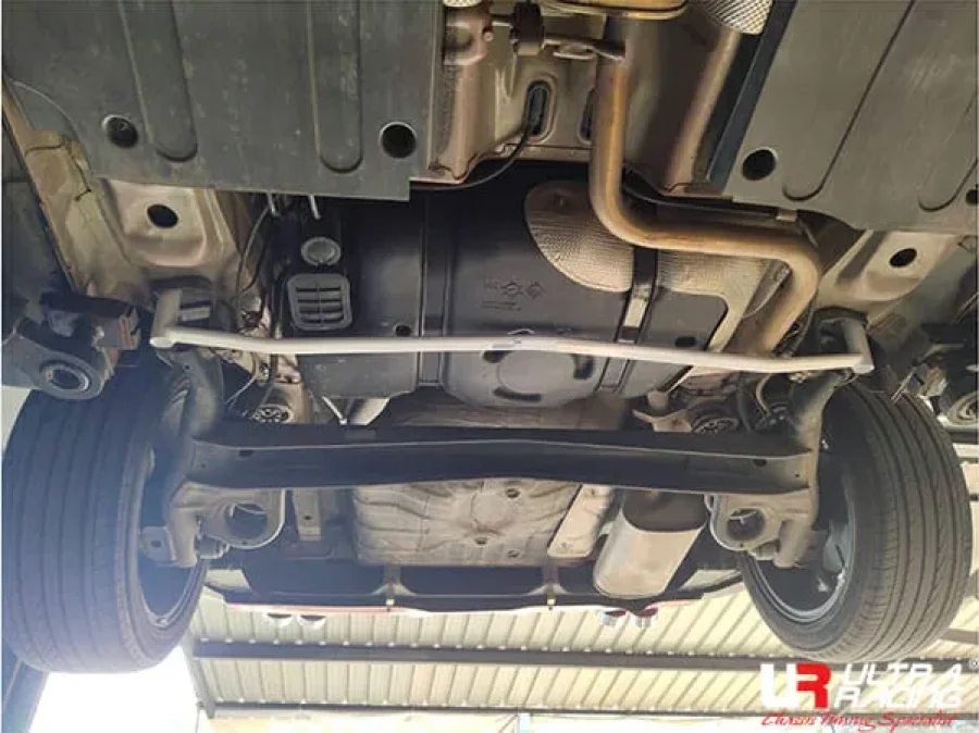 Ultra Racing MG ZS (SUV) 1.5 2WD Thailand Assembly 17+ UltraRacing 2-Point Rear Lower Bar (4073), référence URTH-RL2-4073