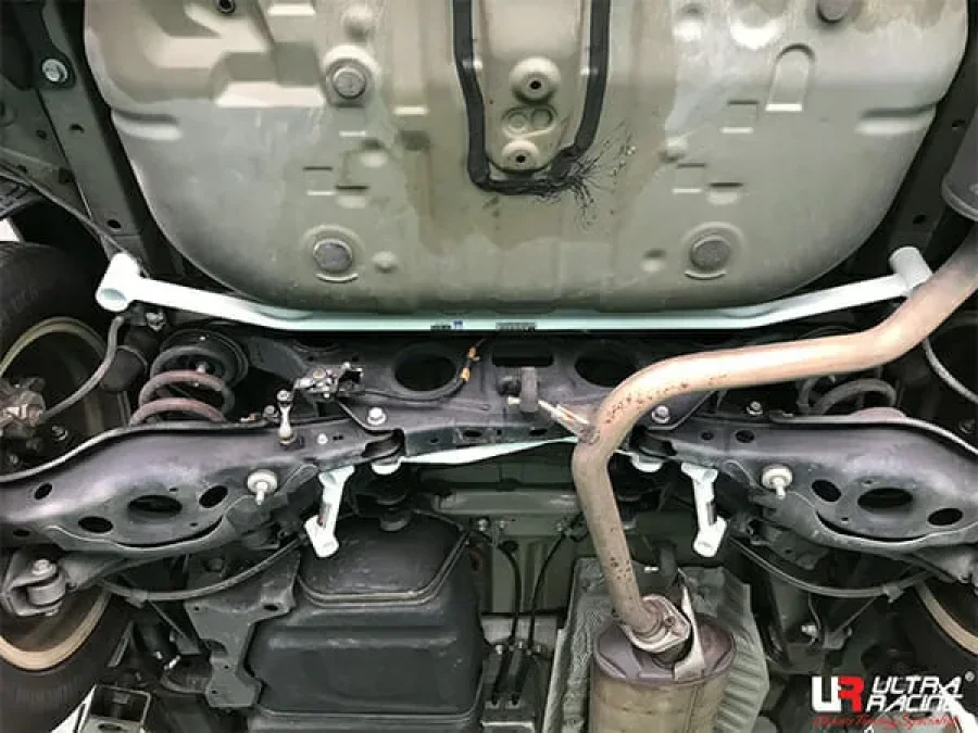 Ultra Racing Toyota Harrier (XU60) 2.0T/2.5 4WD 13+ UltraRacing 6-Point Rear Lower Bar (3349P), référence URTH-RS6-3349P