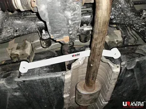 Ultra Racing BMW F25 (X3) 2.0D 4WD 11-17 UltraRacing 2-Point Rear Lower Bar (2891), référence URTW-RL2-2891
