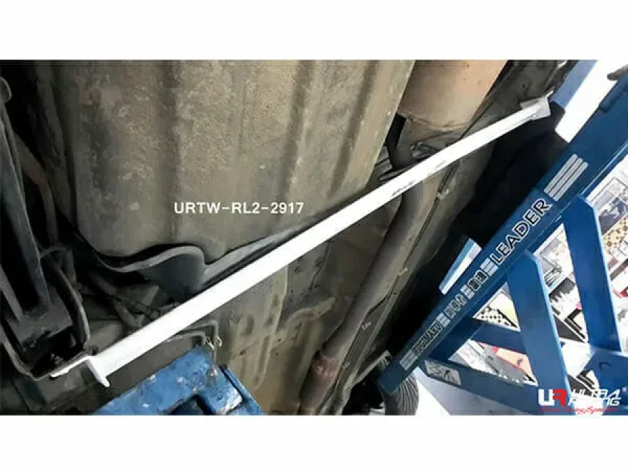 Ultra Racing Suzuki Solio 1.3 2WD 03-08 UltraRacing 2-Point Rear Lower Bar (2917), référence URTW-RL2-2917