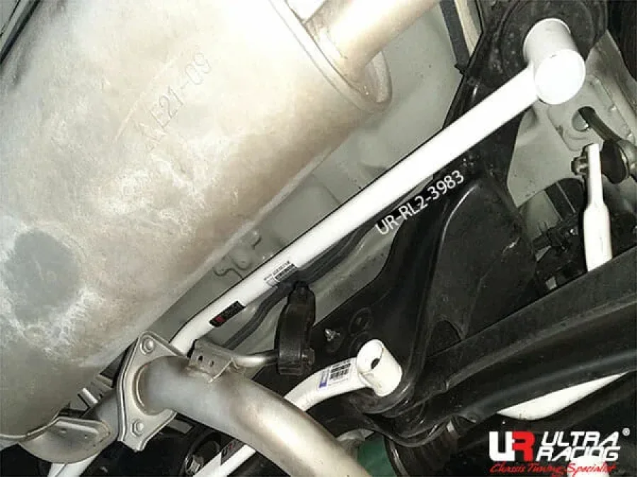 Ultra Racing Mitsubishi Eclipse Cross 1.5T 4WD 17+ UltraRacing 2-Point Rear Lower Bar (3983), référence URTW-RL2-3983
