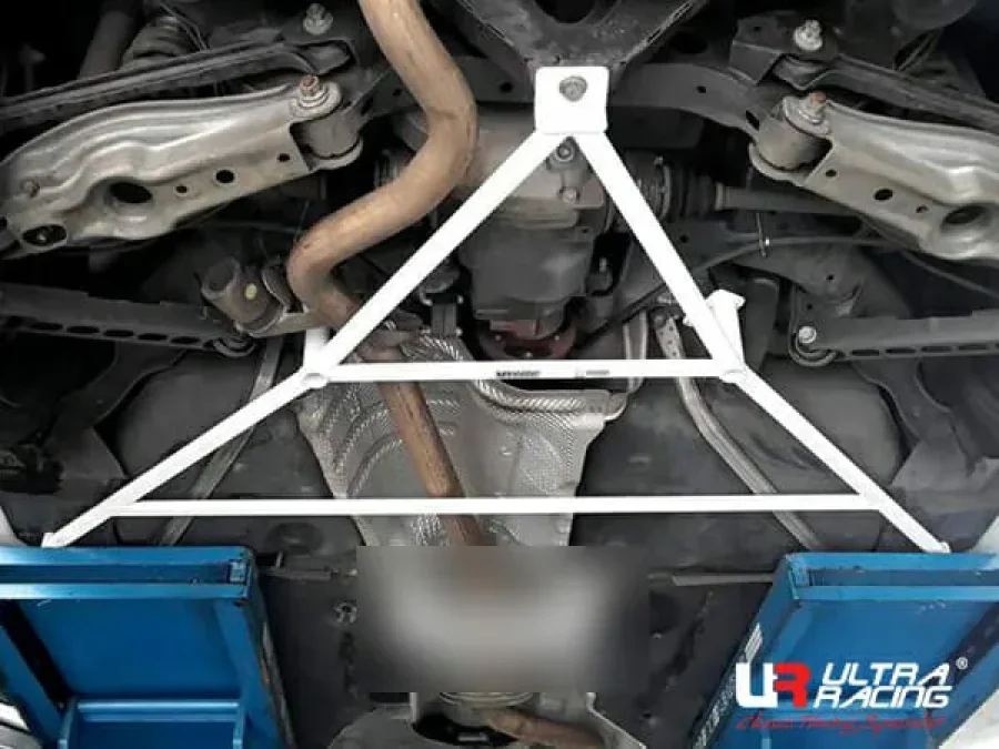 Ultra Racing BMW 3 E91 (320d) 2.0D 2WD ESTATE 04-13 UltraRacing 5-Point Rear Lower Bar (2962), référence URTW-RL5-2962