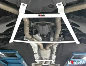 Ultra Racing Mercedes S212 E250 2.5 10-16/X218 CLS 350 3.5 12-18 2WD UltraRacing 6-Point Rear Lower Bar (2936), référence URTW-RL6-2936