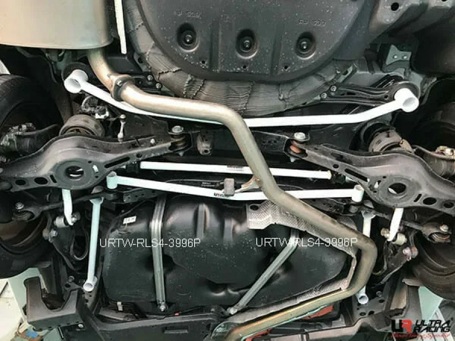Ultra Racing Lexus ES 300H (XZ10) 2.5 Hybrid 18+/Toyota Camry (XV70) 2.5 17+ 2WD UltraRacing 4-Point Rear Lower Bar (3996P), référence URTW-RS4-3996P