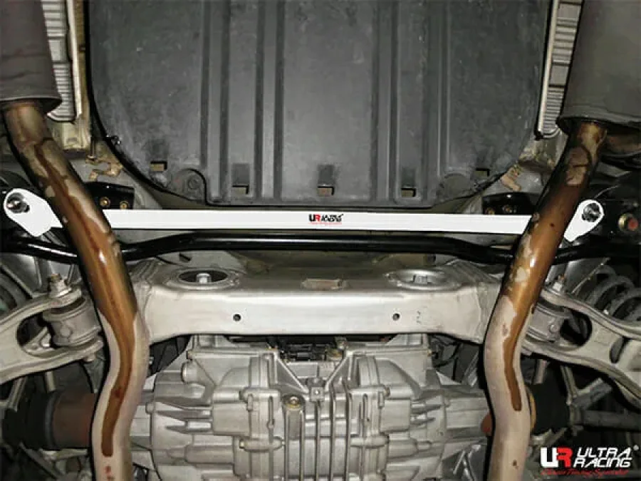 Ultra Racing Acura RL (KB-1) / Honda Legend 3.5 05-12 4WD UltraRacing 2P Rear Lower Bar (2416), référence URUS-RL2-2416