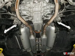 Ultra Racing Acura RL (KB-1) / Honda Legend 3.5 05-12 4WD UltraRacing 4-Point Rear Lower Bar (2417P), référence URUS-RS4-2417P