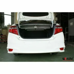 Ultra Racing Toyota Vios (XP150) 1.5 2WD 5-SPEED 13-16 UltraRacing 2-Point Rear Upper Strutbar (2531), référence RE2-2531