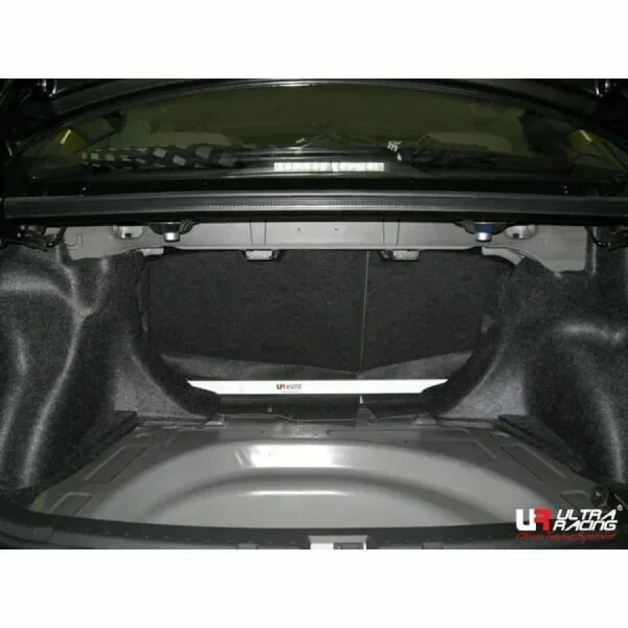 Ultra Racing Toyota Allion (T260) 1.5 04-08/Corolla Altis 1.8/2.0 13-18 UltraRacing 2-Point Rear Upper Strutbar (522), référence RE2-522