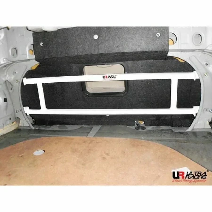 Ultra Racing Toyota Camry (XV40) 2.4/3.5 07-11 2WD UltraRacing 4-Point Rear Upper Strutbar (2065), référence RE4-2065