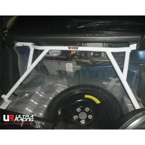 Ultra Racing Nissan Skyline (GTR 34) 2.6TT 4WD 99-02 UltraRacing 4-Point Rear Upper Strutbar (3456), référence RE4-3456
