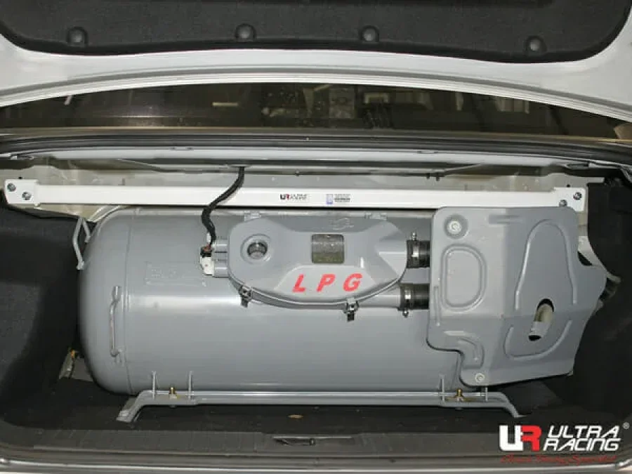 Ultra Racing Chevrolet Epica 2.0 2WD 07-15 UltraRacing 2-Point Rear Upper Strutbar (3031), référence URKR-RE2-3031