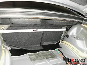 Ultra Racing Dodge Charger 3.6 V6 11+/Challenger-SRT 8 6.1 06-10/Challenger 5.7 11+ 2WD UltraRacing 2-Point Rear Upper Strutbar (2418), référence URUS-RE2-2418