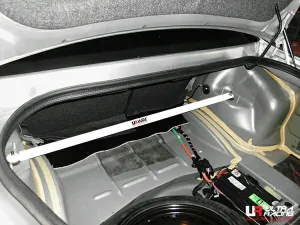Ultra Racing Dodge Charger 3.6 V6 11+/Charger-SRT 8 6.1 06-10/Challenger 5.7 11+ 2WD UltraRacing 2-Point Rear Upper Strutbar (2419), référence URUS-RE2-2419