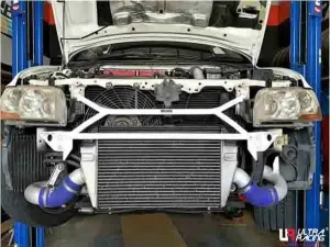 Ultra Racing Mitsubishi EVO 7 (CT9A) 2.0T 4WD 01-07 UltraRacing 4P Front Torsion Bar Cusco, référence FT4-2845