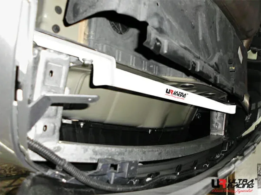 Ultra Racing Peugeot 308-II (T9-GTI) 1.6T 2WD HB 14-21 UltraRacing 2-Point Rear Torsion Bar (3515), référence RT2-3515