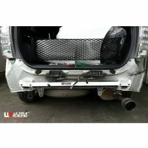 Ultra Racing Toyota Wish (AE10) 1.8 2WD 03-09 UltraRacing 2-Point Rear Torsion Bar (924), référence RT2-924