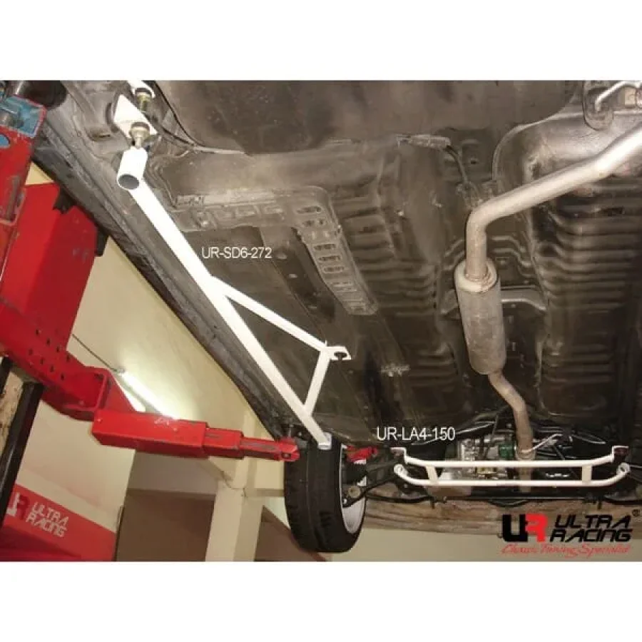 Ultra Racing Perodua Kelisa (L700) 1.0 01-07/Kenari (L900) 1.0/1.3 00-09 2WD UltraRacing 6-Point Rear Torsion Bar (272P), référence SD6-272P