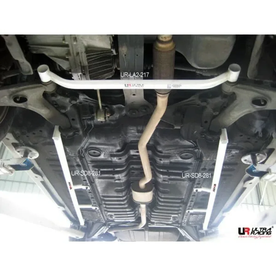 Ultra Racing Mitsubishi Champ 1.5 2WD 83-88/Proton Iswara 1.3/1.5 92-03/Saga 1.3/1.5 85-08 UltraRacing 8-Point Rear Torsion Bar (281P), référence SD8-281P