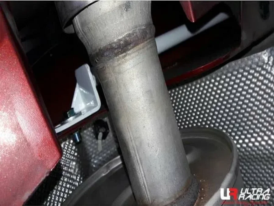 Ultra Racing Renault Fluence 2.0 09+/Samsung SM3 1.6 09-20 2WD UltraRacing 2-Point Rear Torsion Bar (2242), référence URKR-RT2-2242