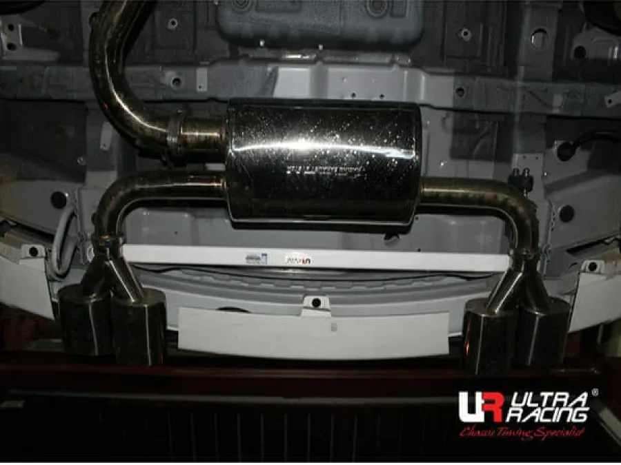 Ultra Racing Ssangyong Korando Turismo 2.0D 4WD 12-18 UltraRacing 2-Point Rear Torsion Bar (2257), référence URKR-RT2-2257