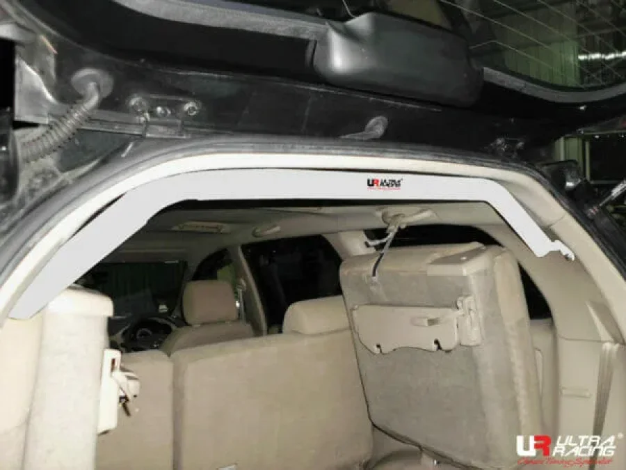 Ultra Racing Toyota Innova (AN40) 2.0 2WD 04-15 UltraRacing 2-Point C-Pillar Bar (1728A), référence RU2-1728A