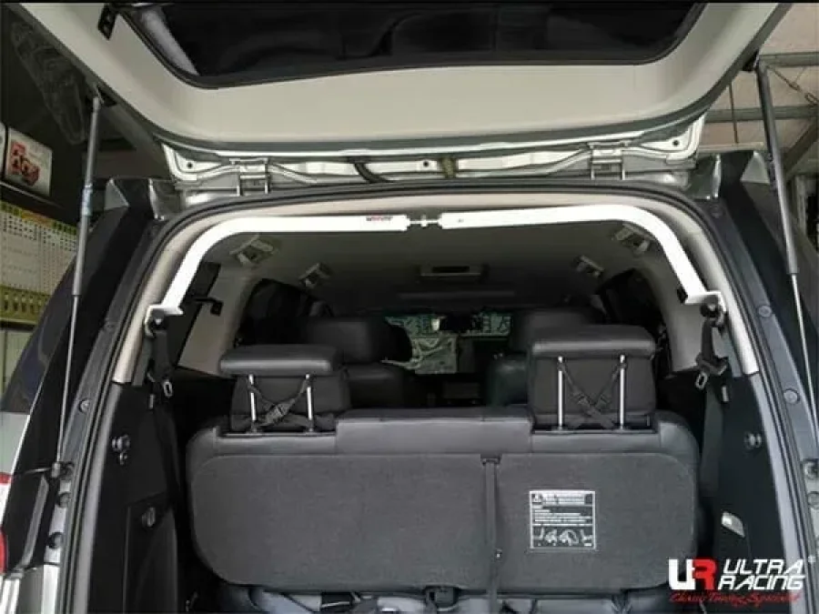 Ultra Racing Luxgen M7 2.2T 2WD 09-21 UltraRacing 2-Point C-Pillar Bar (2872-A), référence URTW-RU2-2872A