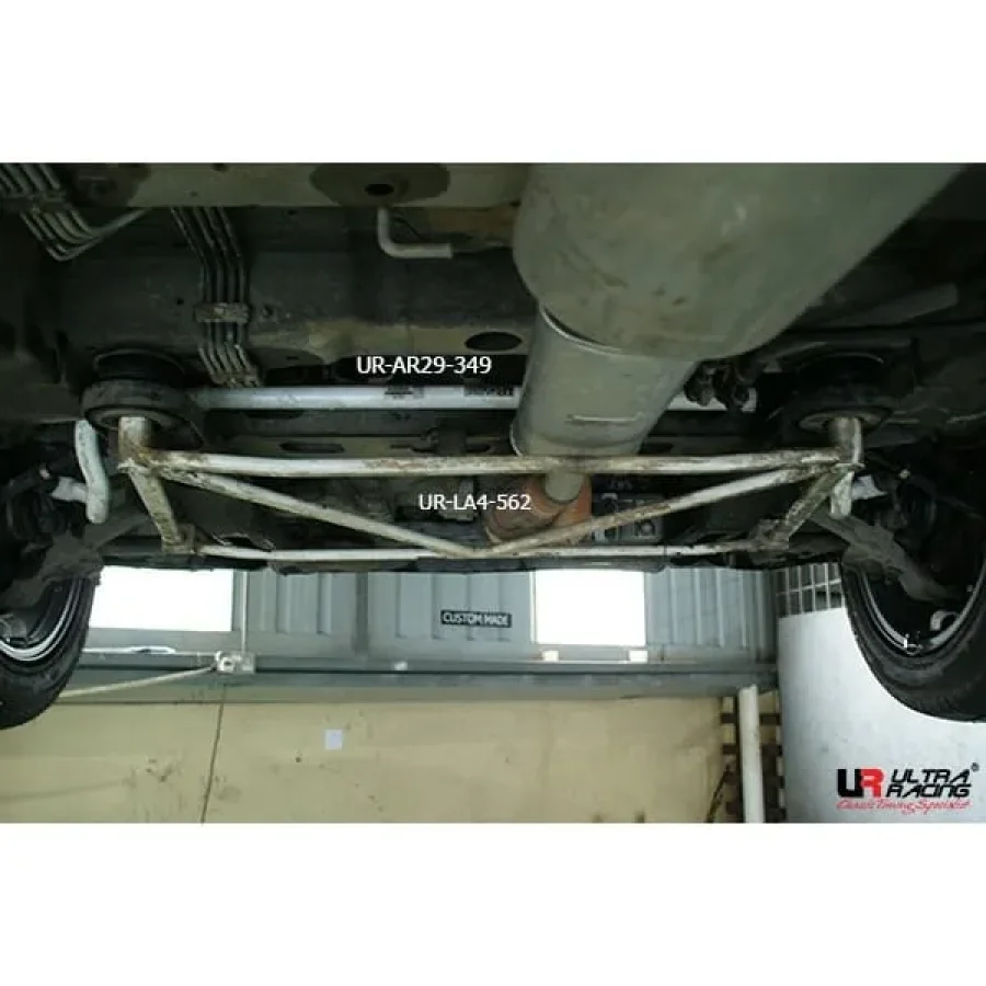 Ultra Racing Naza Ria (KV-?) 2.5 V6 2WD 98-05 UltraRacing Front Sway Bar 29mm (349), référence AF29-349