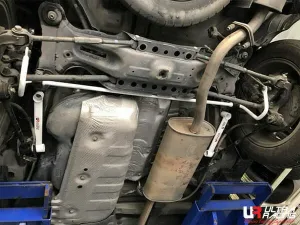 Ultra Racing Toyota Harrier (XU30) 2.4 2WD 04-09 UltraRacing Rear Sway Bar 19mm (030), référence AR19-030