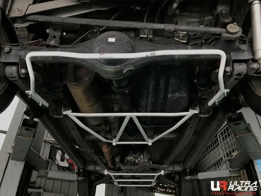 Ultra Racing Toyota Avanza (F652) 1.5 2WD 16-18 UltraRacing Rear Sway Bar 19mm (599), référence AR19-599
