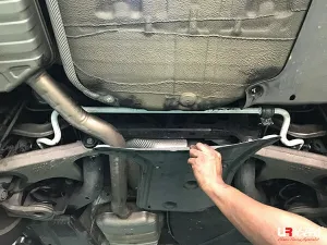 Ultra Racing Audi A4 2.0 TFSI / S4 3.0 /A5 2.0 TSFI / S5 3.0 / RS5 4.2 08-16 B8 UltraRacing Rear Sway Bar 22mm (539), référence AR22-539