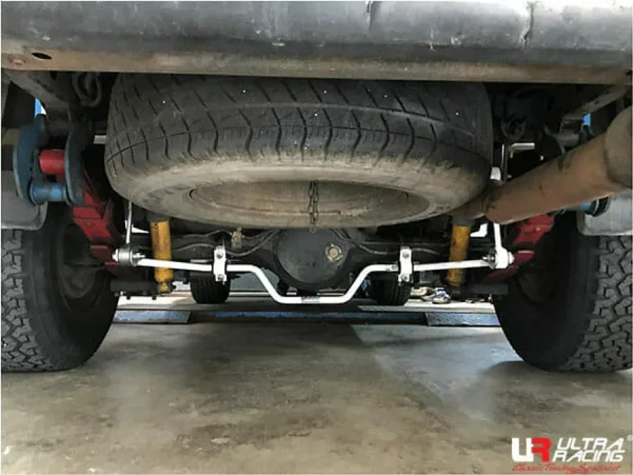 Ultra Racing Isuzu D-MAX (RA) 3.0D 2WD 02-08 UltraRacing Rear Sway Bar 19mm (479-B), référence URTH-AR19-479(B)