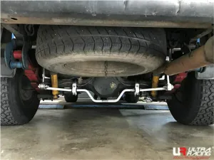 Ultra Racing Isuzu D-MAX (RA) 3.0D 2WD 02-08 UltraRacing Rear Sway Bar 19mm (479-B), référence URTH-AR19-479(B)