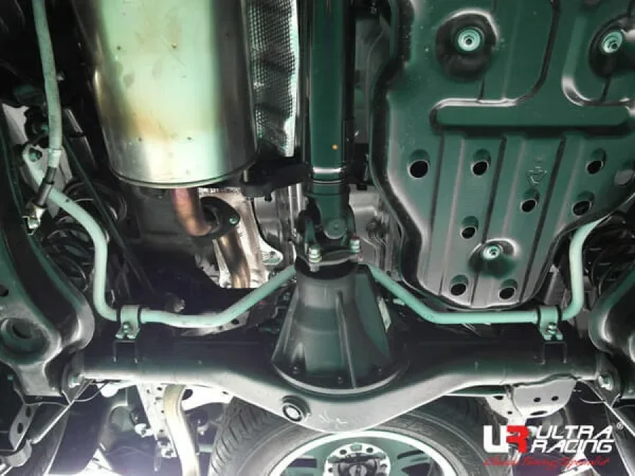 Ultra Racing Toyota Fortuner (AN150) 2.4D/2.7 2WD/4WD 15+ UltraRacing Rear Sway Bar 22mm (548), référence URTH-AR22-548
